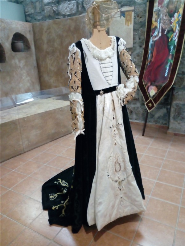 Exhibition and meeting with Lucrezia